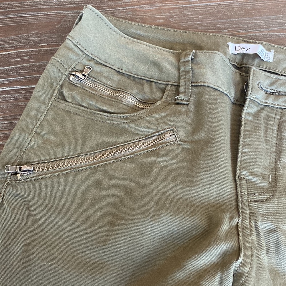 Dex ladies cotton pants in size 28. Motorcycle stitching at the knees.